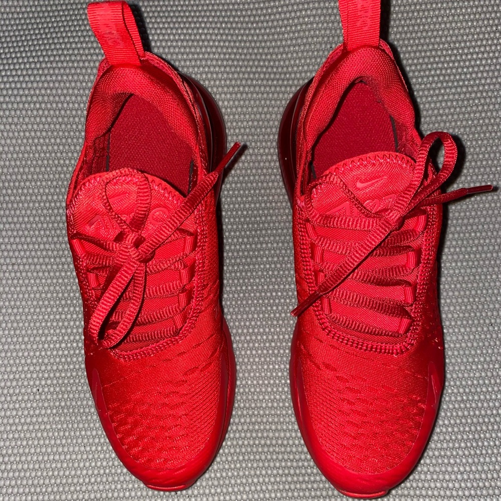 SOLD 💌 Nike Air Max 270 Red - Picture 3 of 5